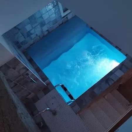 Gites Avec Piscine Et 3 Jacuzzis